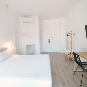 Hospedium Hostal La Plata